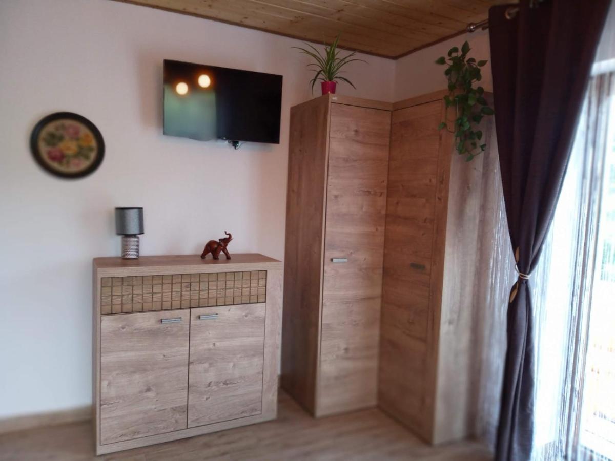 Domki W Bieszczadzkiej Dolinie Ustrzyki Dolne Luaran gambar